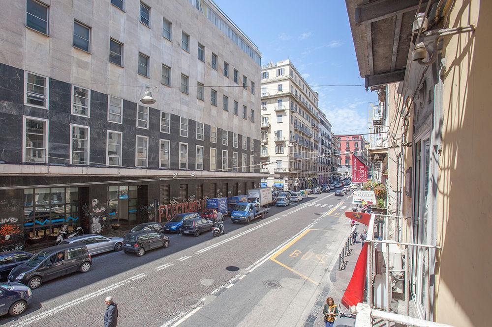 B&B L'Alloggio Dei Vassalli Неаполь Экстерьер фото