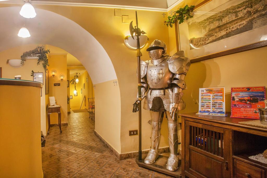 B&B L'Alloggio Dei Vassalli Неаполь Экстерьер фото
